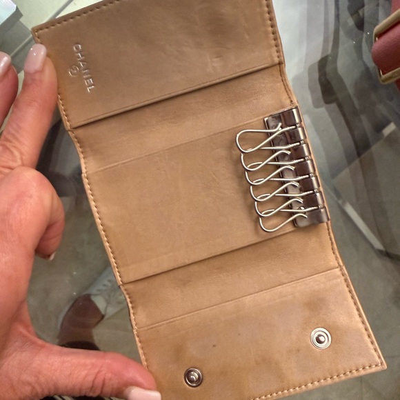 CHANEL Tan Quilted Wallet - Picture 7 of 8